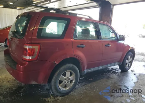 2009 Ford Escape Xls z USA, uszkodzony, nr VIN 1FMCU02769KB63342